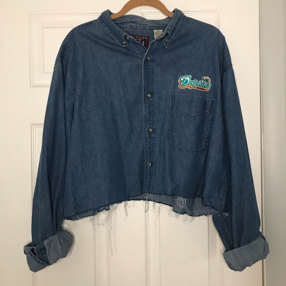 ||MIAMI DOLPHINS CROPPED FRAYED DENIM SHIRT||